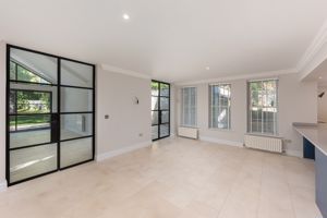 Photo 9- click for photo gallery